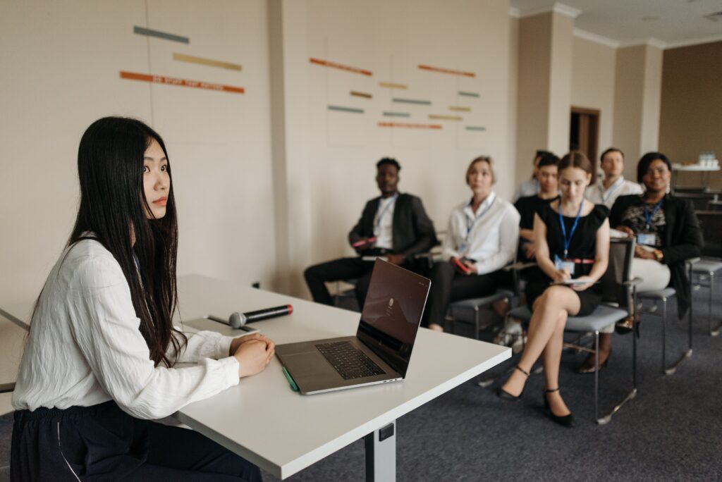 Employee training session in home service business. | Solutionariez